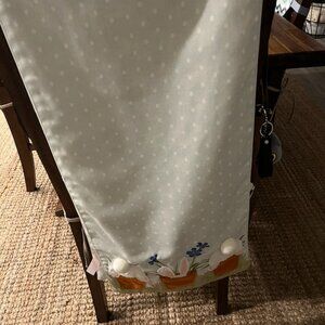 Table runner (90" x 14") light green w/ white pok-a-dots & bunnies on each end